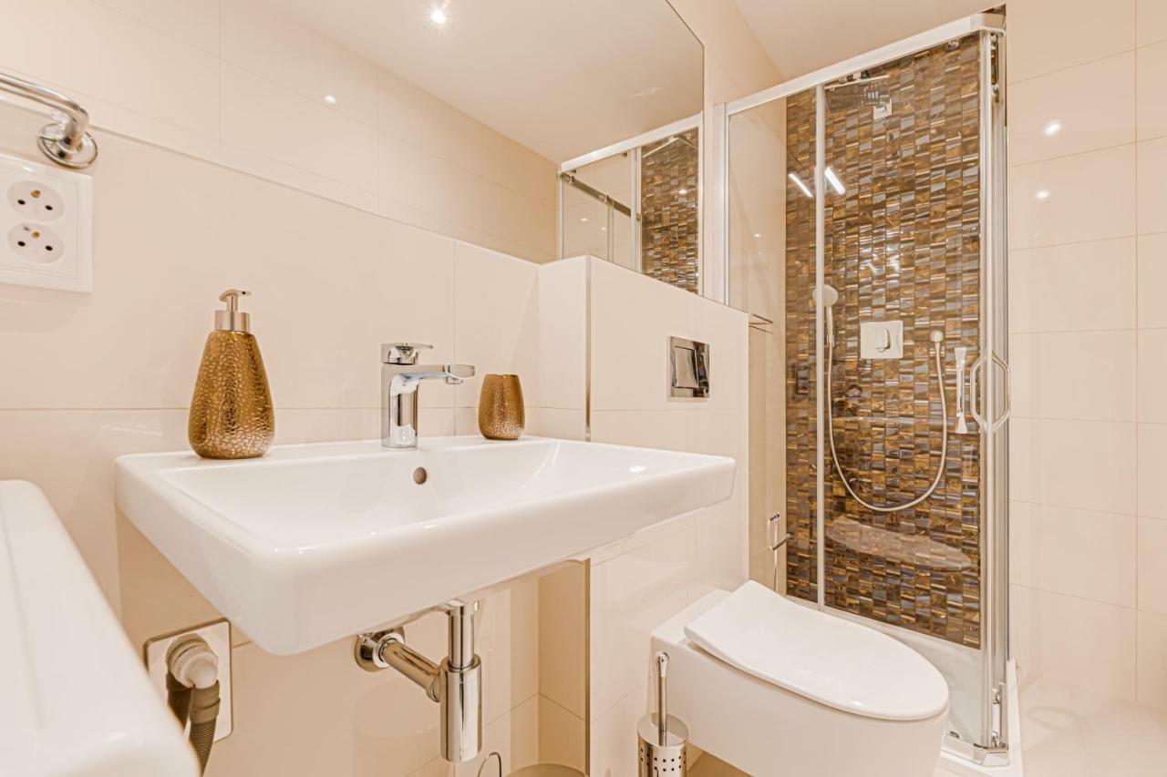 My Prague Apartments Stepanska Екстериор снимка