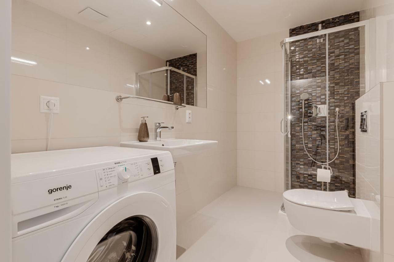 My Prague Apartments Stepanska Екстериор снимка
